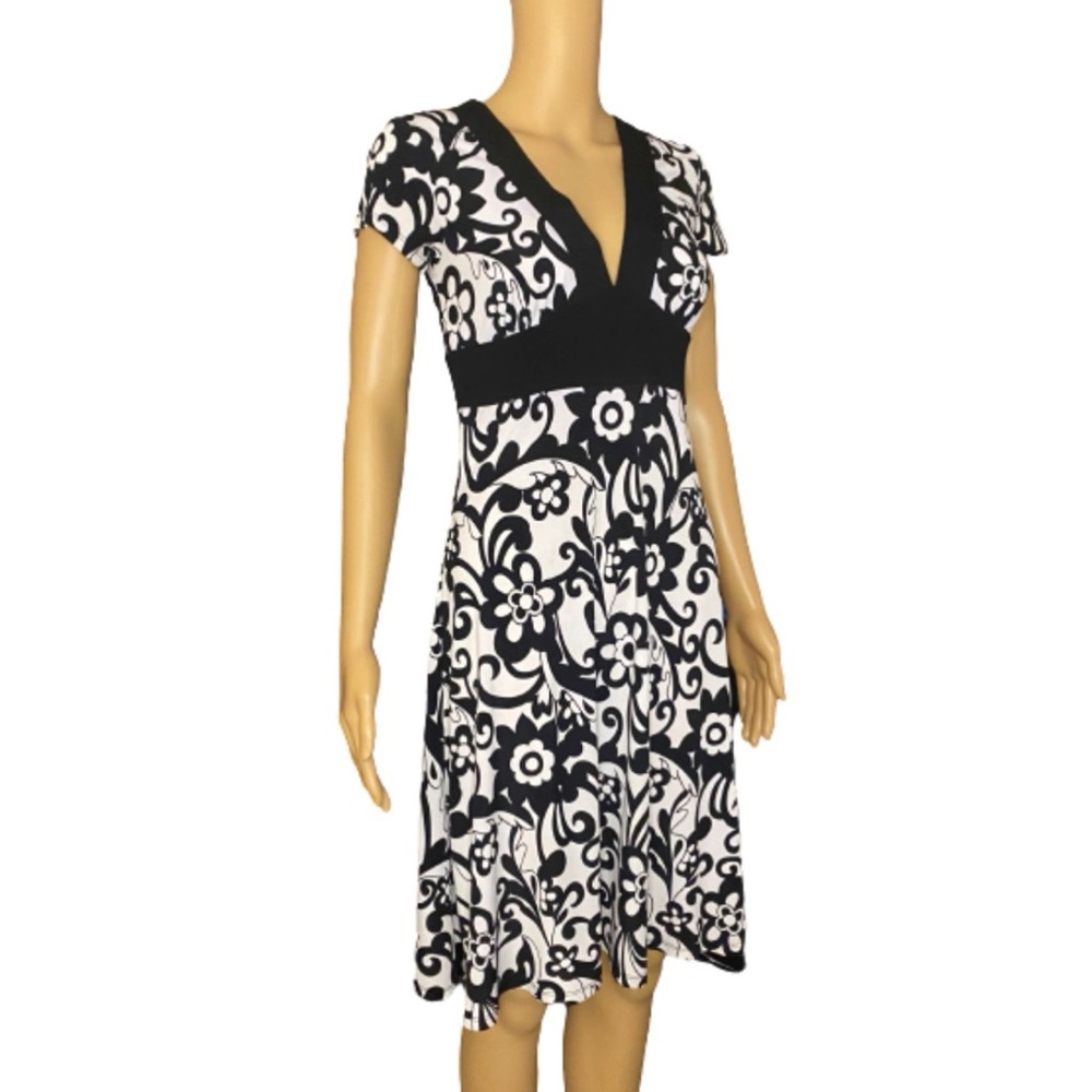 Vintage 90s three pink hearts trixxi black and white flower dress